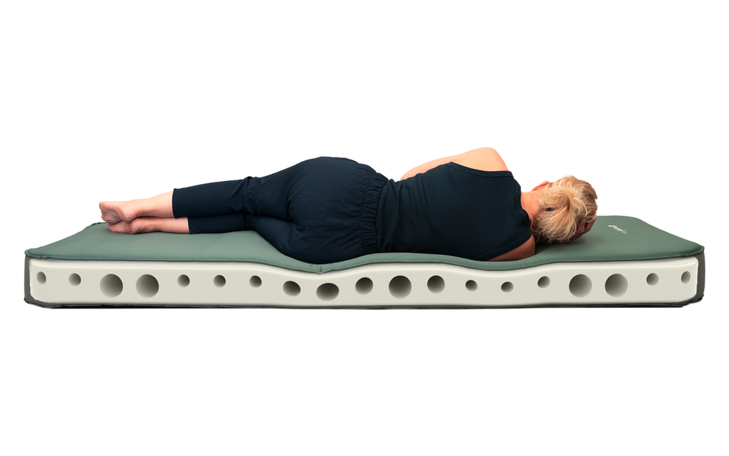 Selvoppblåsende liggeunderlag Sleepnest Single 200x60x5 cm - Outwell i bruk i telt