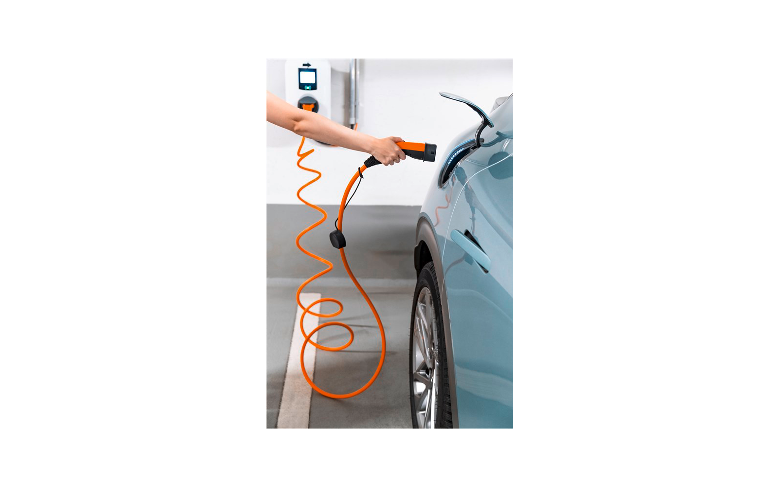 Selvopprullende helix ladekabel type 2 3-fase LAPP oppbevaring