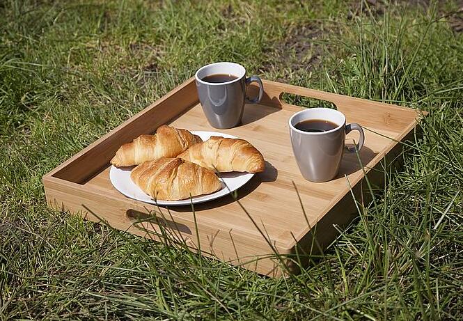 Serveringsbrett i bambus 40x40 cm Bo-Camp med mat
