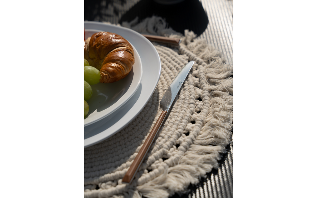 Sevilla RPET servicesett hvitt 16 deler for 4 personer på camping