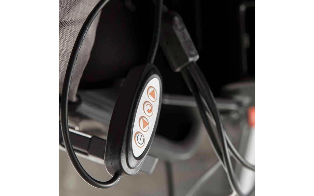 Sidemarkise Branch HC-C 270° hardcover 2 m med LED i bruk ved camping