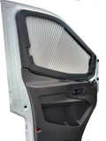 Sidemørklegging REMIfront for Ford Transit V363 fra 2019 montert på dør