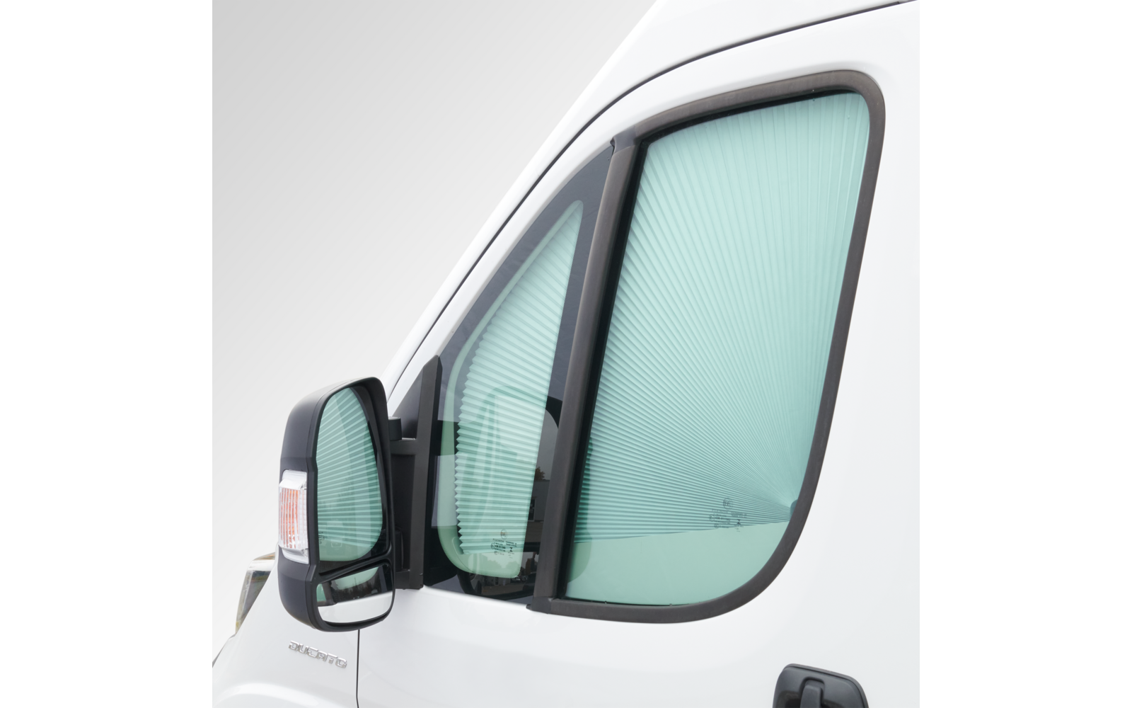 Sidevindusmørklegging SP 310 for Fiat Ducato 290 serie 8 2-delt bakside