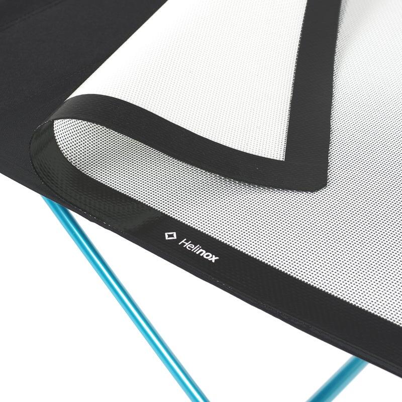 Nærbilde av Silikonmatte Silicone Mat for campingbord Helinox