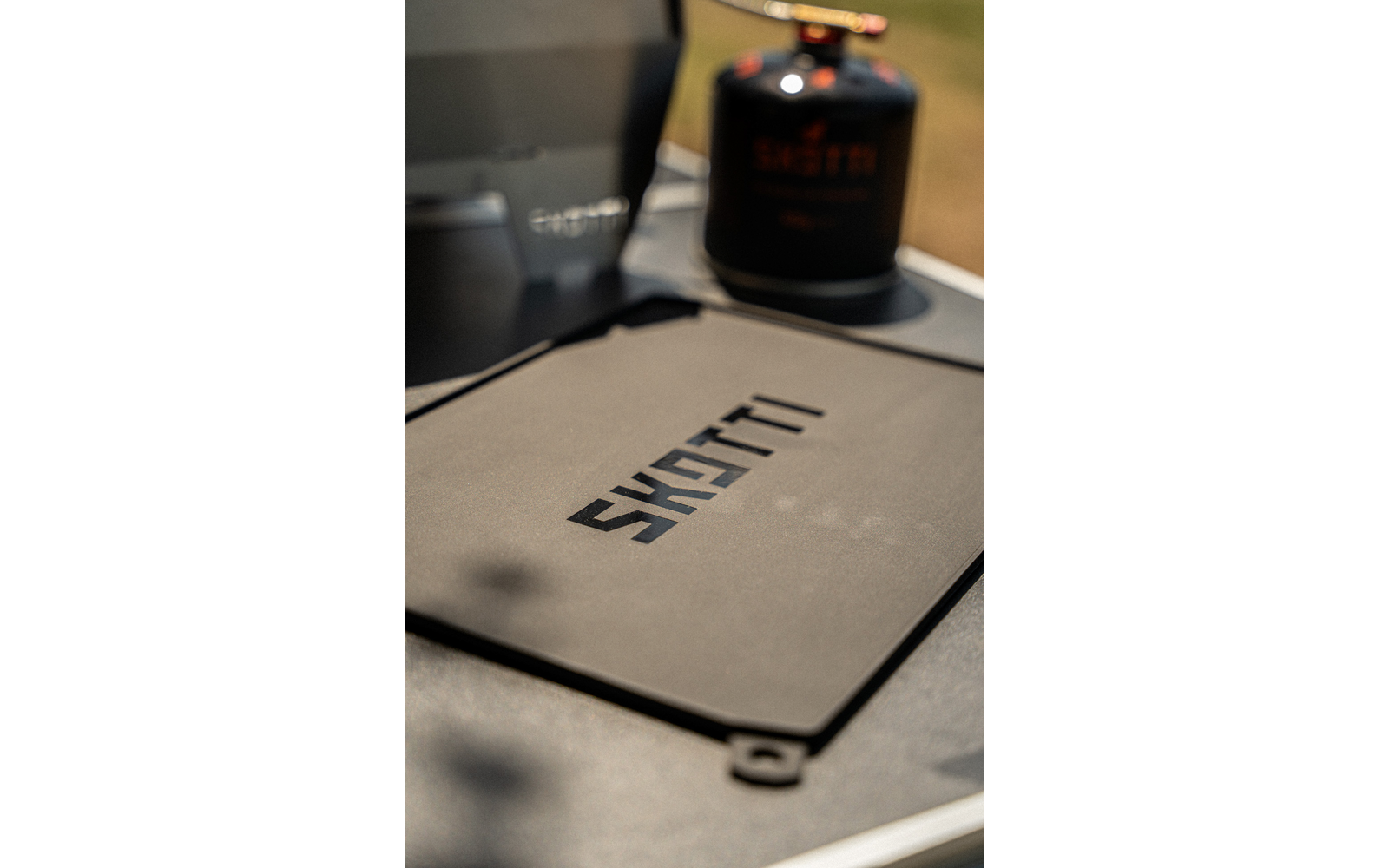 Silikonunderlag for grill 39,5 x 24,5 cm - Skotti med integrert opphengsøye