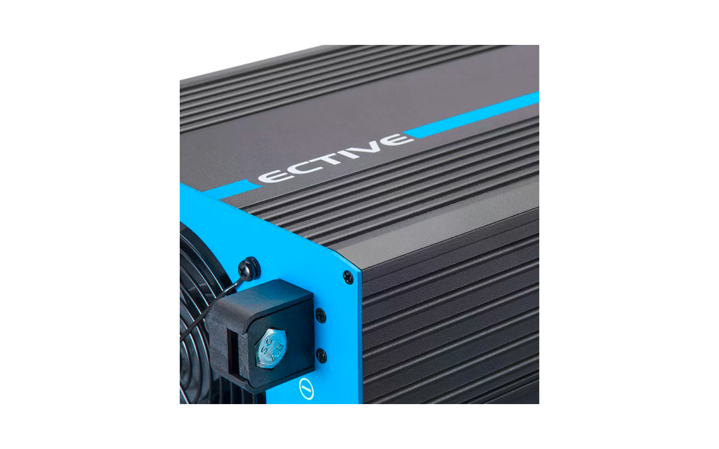 Visning av laderfunksjon på Sinusvekselretter CSI PRO 1000 W 12V med lader