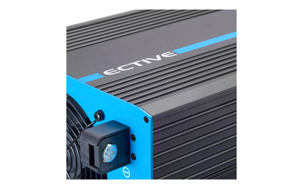 Sinusvekselretter SSI Pro 1000W med lader og solregulator under drift