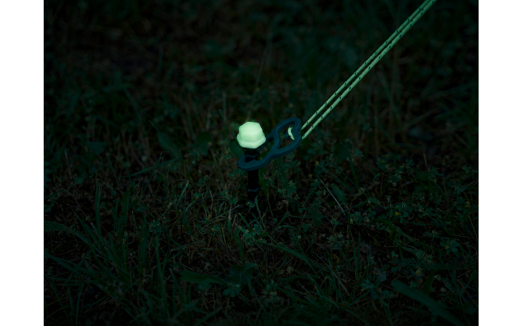 Skruteltplugger K31 TerraGlow 31 cm med lysende hetter nærbilde av hette