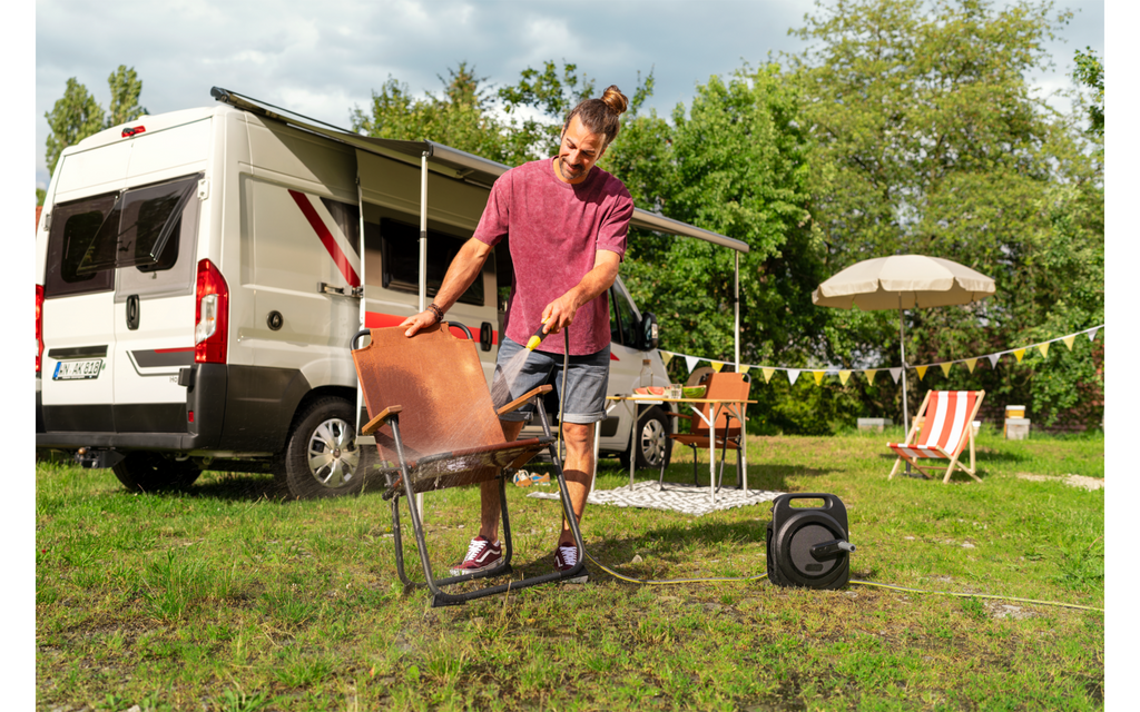 Ergonomisk håndtak på Slangeboks HBX 2.10 Compact 10 meter