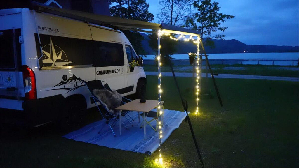 Solcelle lyslenke for markise 10m 100 LED varmhvit detalj av LED-lys