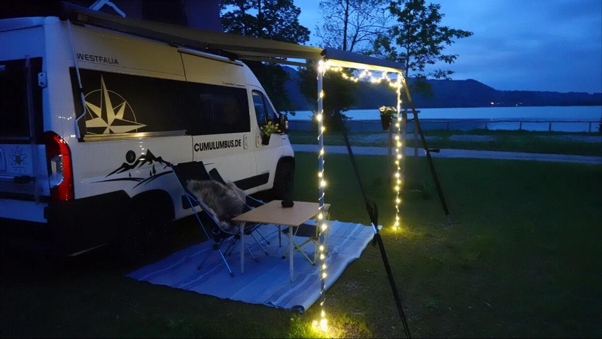 Solcelle lyslenke for markise 10m 100 LED varmhvit detalj av LED-lys