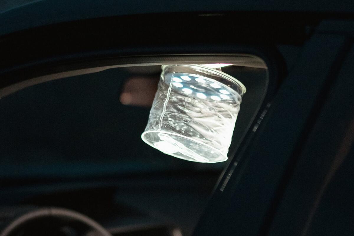 Solcellelykt Luci Charge oppblåsbar 150/360 lm nærbilde av solcellepanel