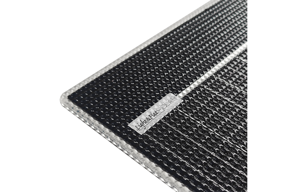 Solcellepanel Light & Flat SM-LFS 130 W svart ultratynt montert på kjøretak