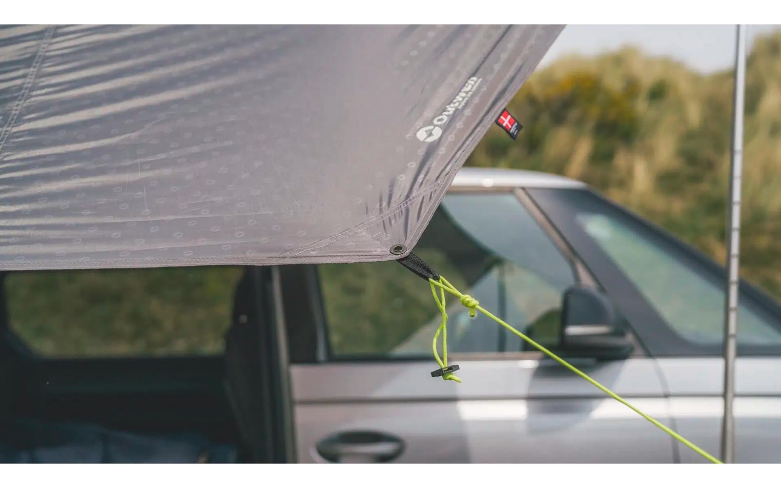 Feste med sugekopper på Solseil Fielder Canopy 400 x 250 cm