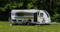 Solseil Loggia 400 400x270 cm med CarbonX-stenger montert på bobil