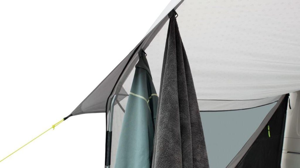 Montert Solseil Touring Shelter for van 320x240 cm på bil