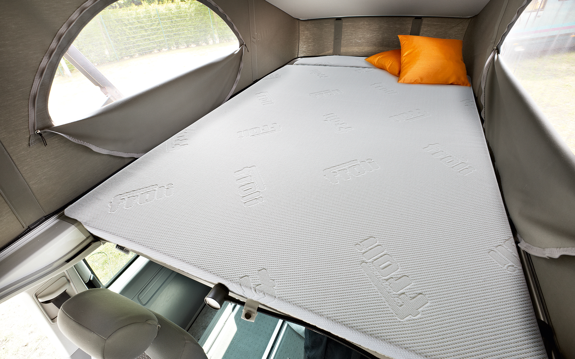 Sovemadrass for takseng VW T5 T6 California 194x122 cm Froli