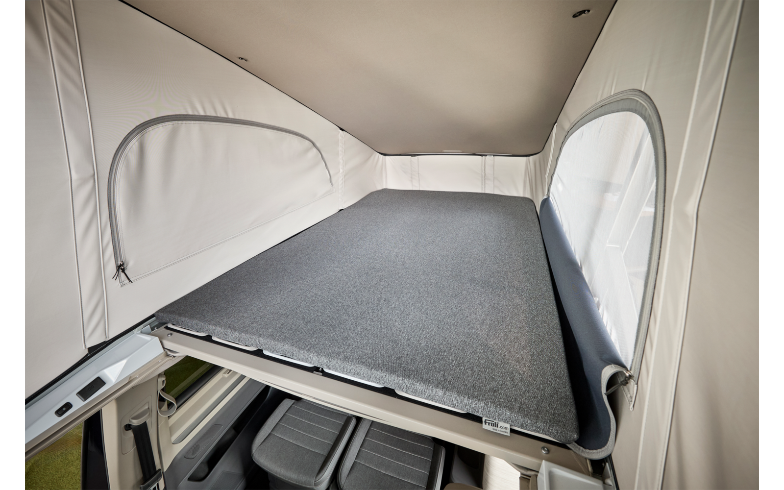 Detalj av Sovemadrass for VW T7 California takseng 203,5x113 cm - Froli