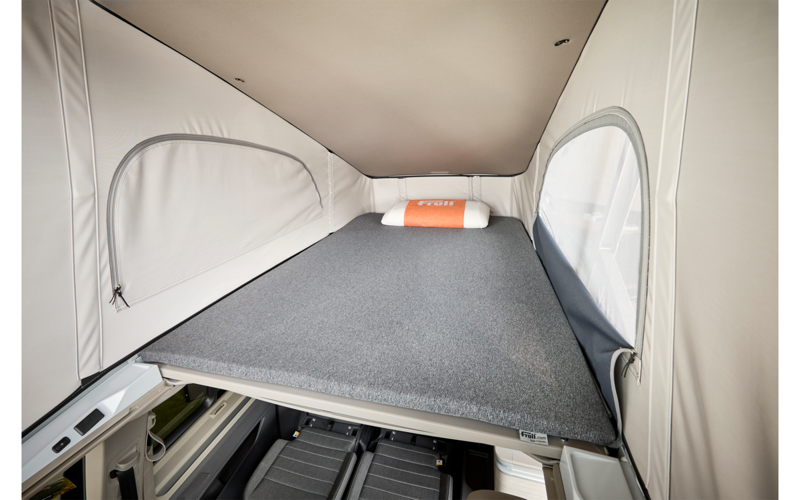 Sovemadrass for VW T7 California takseng 203,5x113 cm - Froli montert i takseng