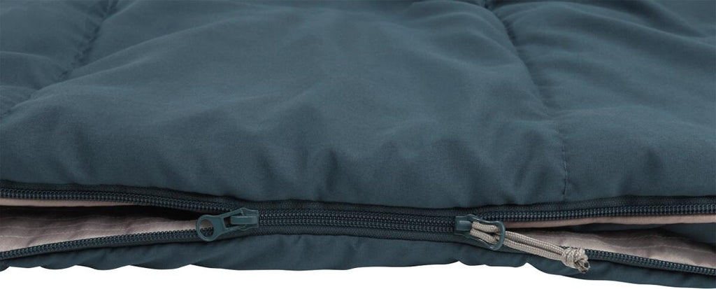 Nærbilde av stoff og fyll i Sovepose Campion Lux Double 225x140 cm