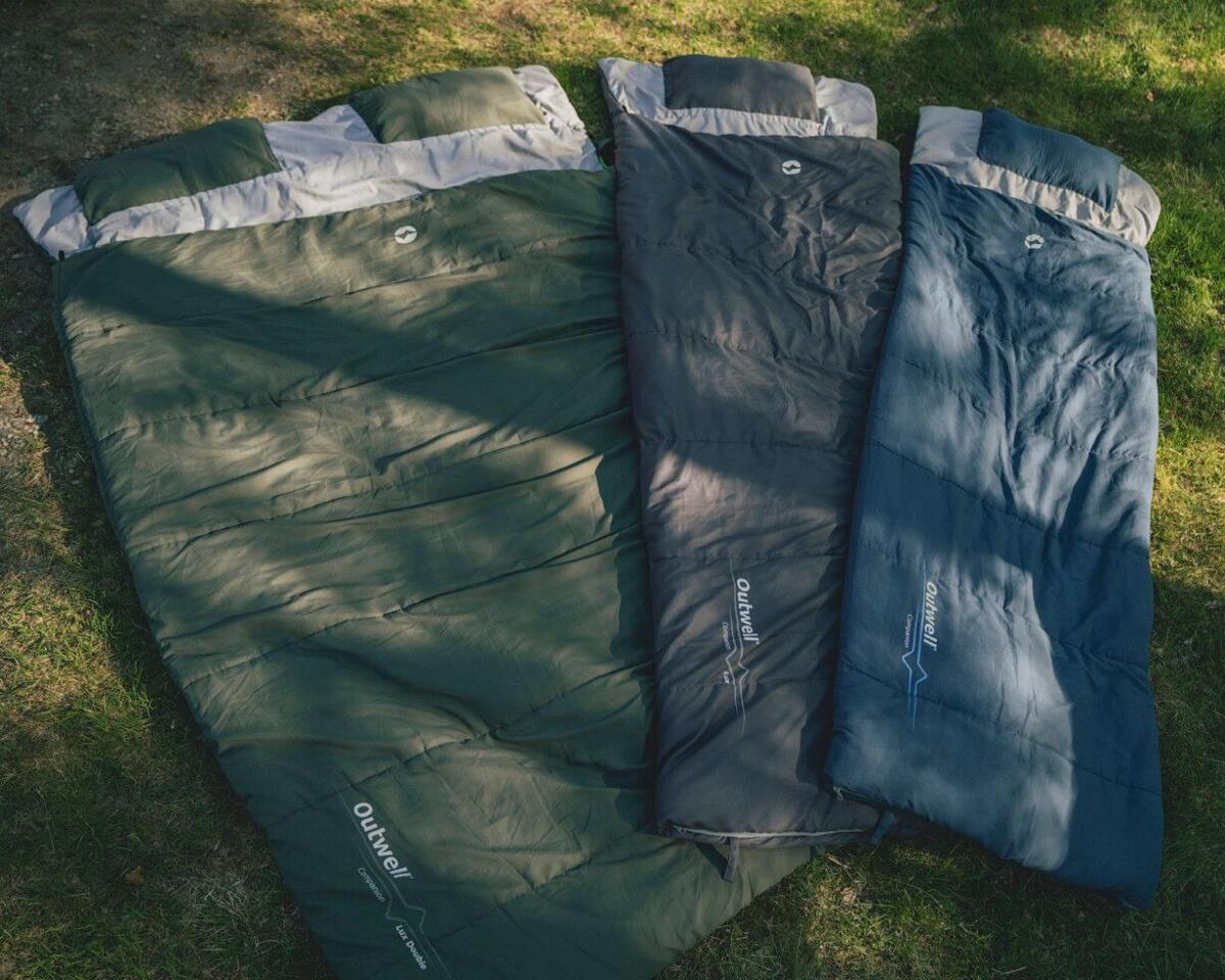 Montert Sovepose Companion 215x80cm 1-2 sesonger blå på camping