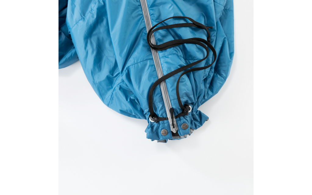 Innebygd lomme på Sovepose med armer CozyBag L blå 230 x 70 cm 1 kg - Bergstop