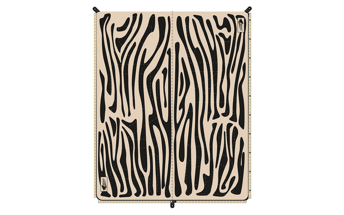 Sovepose og teppe Bentcho vendbar 200 x 80 cm med pose zebra - Bent brukt som poncho med hette