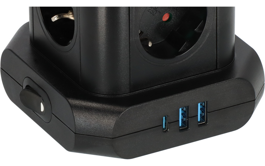 Montert Stikkontakttårn 8-veis med USB-A og USB-C 3680 W - Brennenstuhl på skrivebord