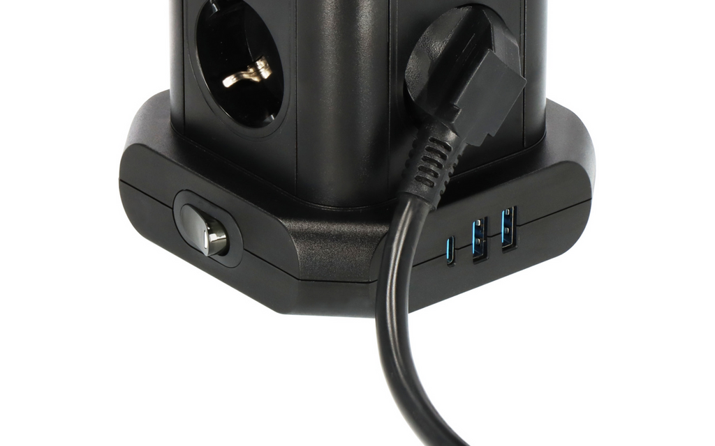 Nærbilde av bryter på Stikkontakttårn 8-veis med USB-A og USB-C 3680 W - Brennenstuhl