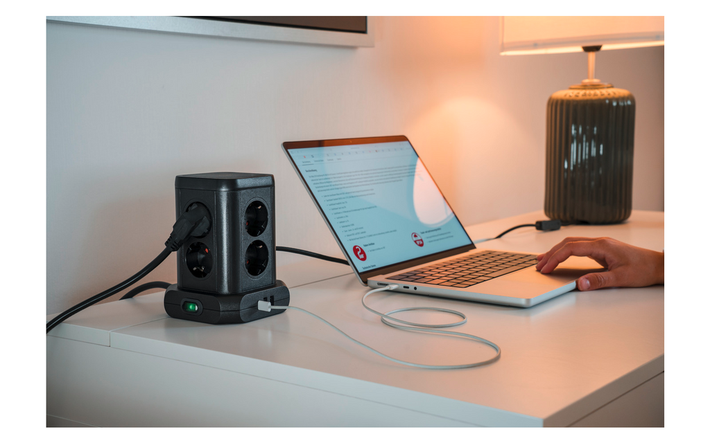 Oversikt over alle stikkontakter på Stikkontakttårn 8-veis med USB-A og USB-C 3680 W - Brennenstuhl