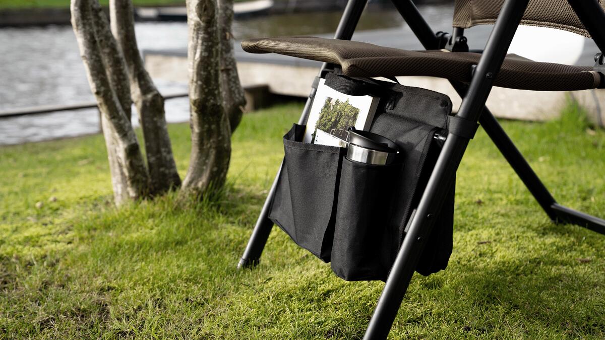 Stolorganiser 30,5x50 cm med koppholder, svart - detalj av koppholder