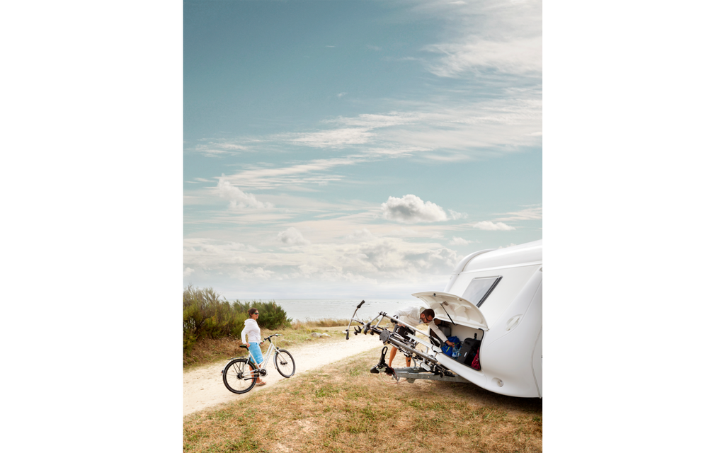 Sykkelstativ Caravan Superb Short for kort dragstang, 2 sykler - Thule foldet ned