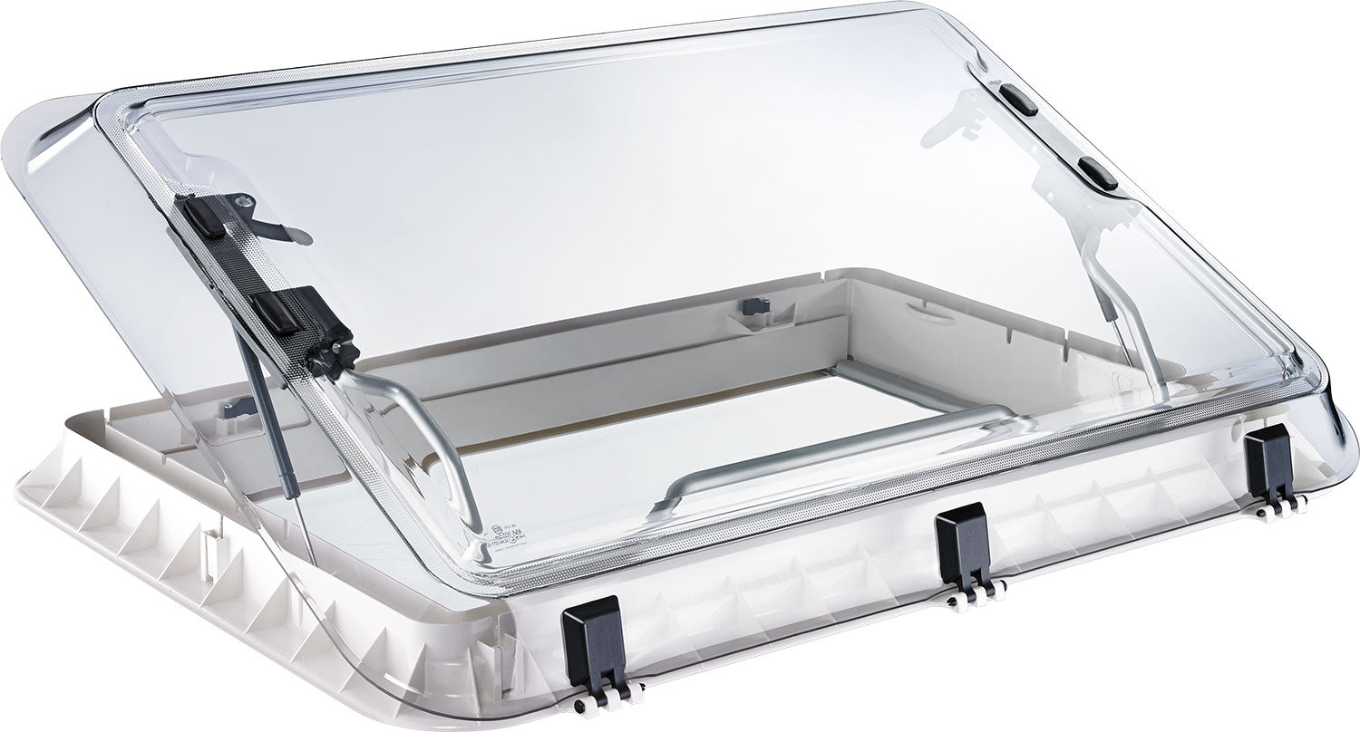 Takvindu Heki 2 96 x 65,5 cm akrylglass kremhvit installert på campingvogn