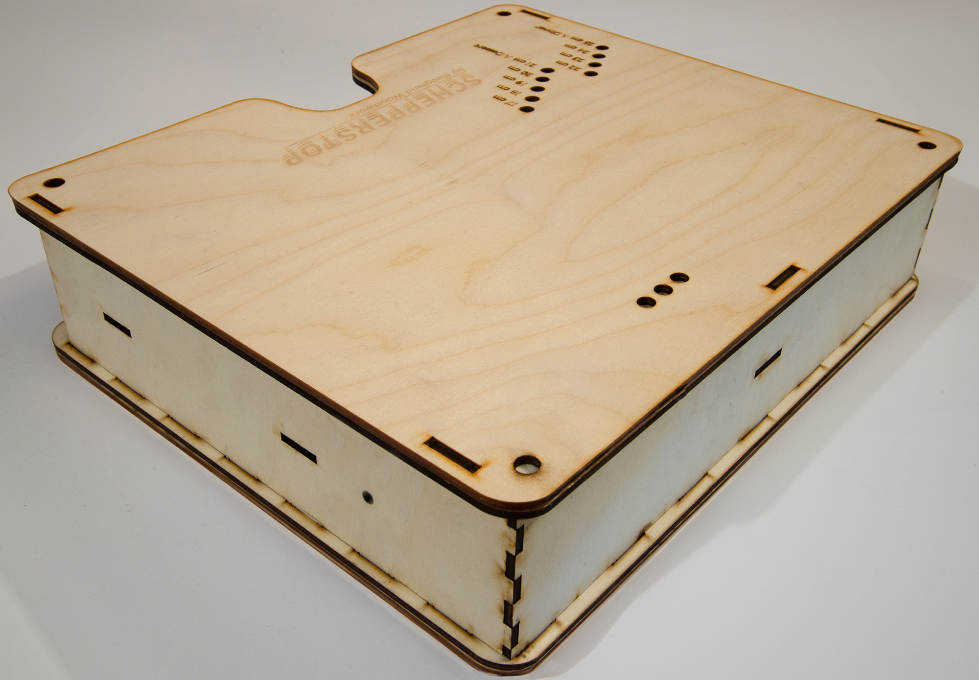 Tallerkenholder DIY byggesett i bjørk front
