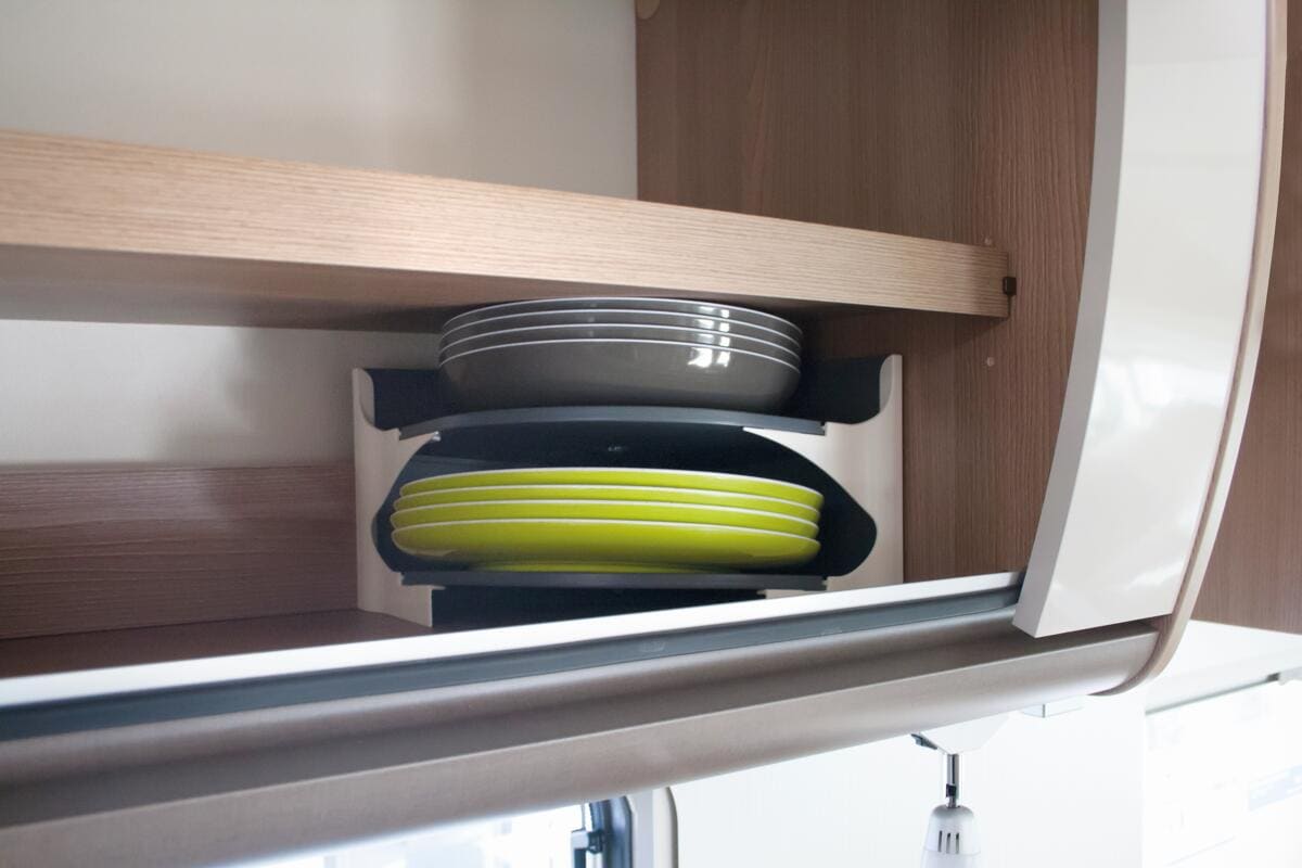 Tallerkenholder EKKOO 23,5x23,5 cm i plast Purvario detalj