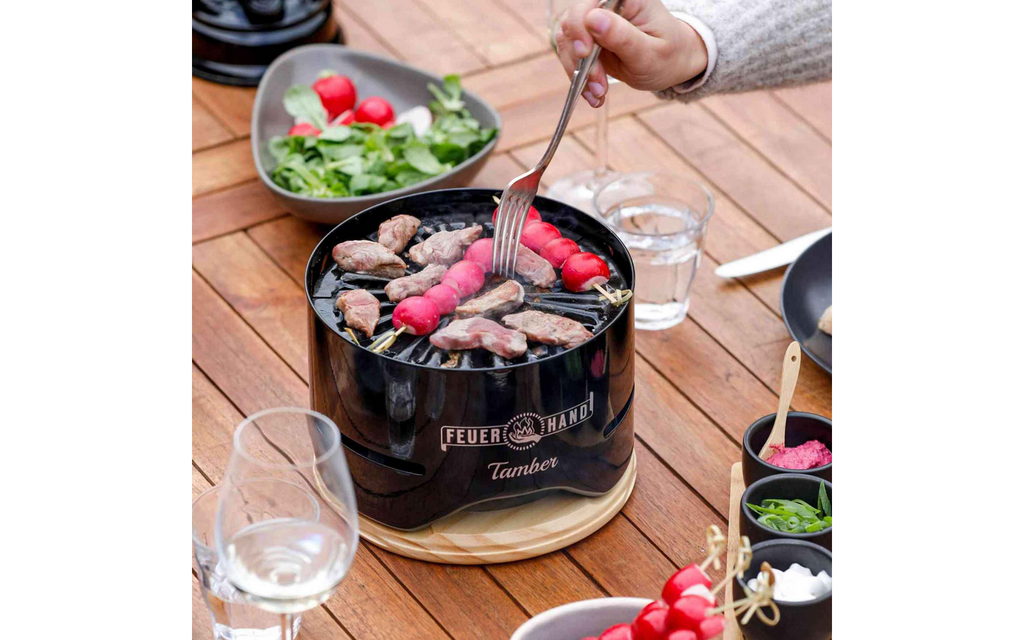 Tamber bordgrill kullgrill med lokk emaljert rist 2,1 kg montert nærbilde
