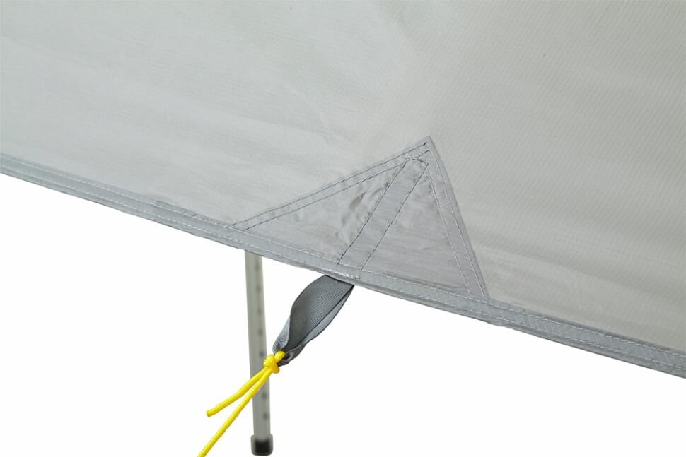 Nærbilde av messingring på Tarp S Travel Line 400x290 cm, 1160 g, Oak