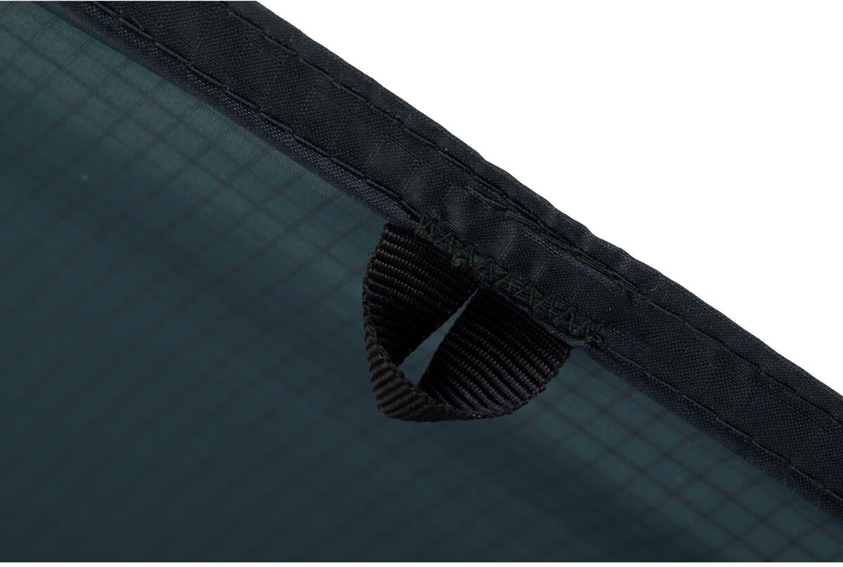 Nærbilde av reflekterende barduner med aluminiumsskjedd på Tarp Voss 14 SI