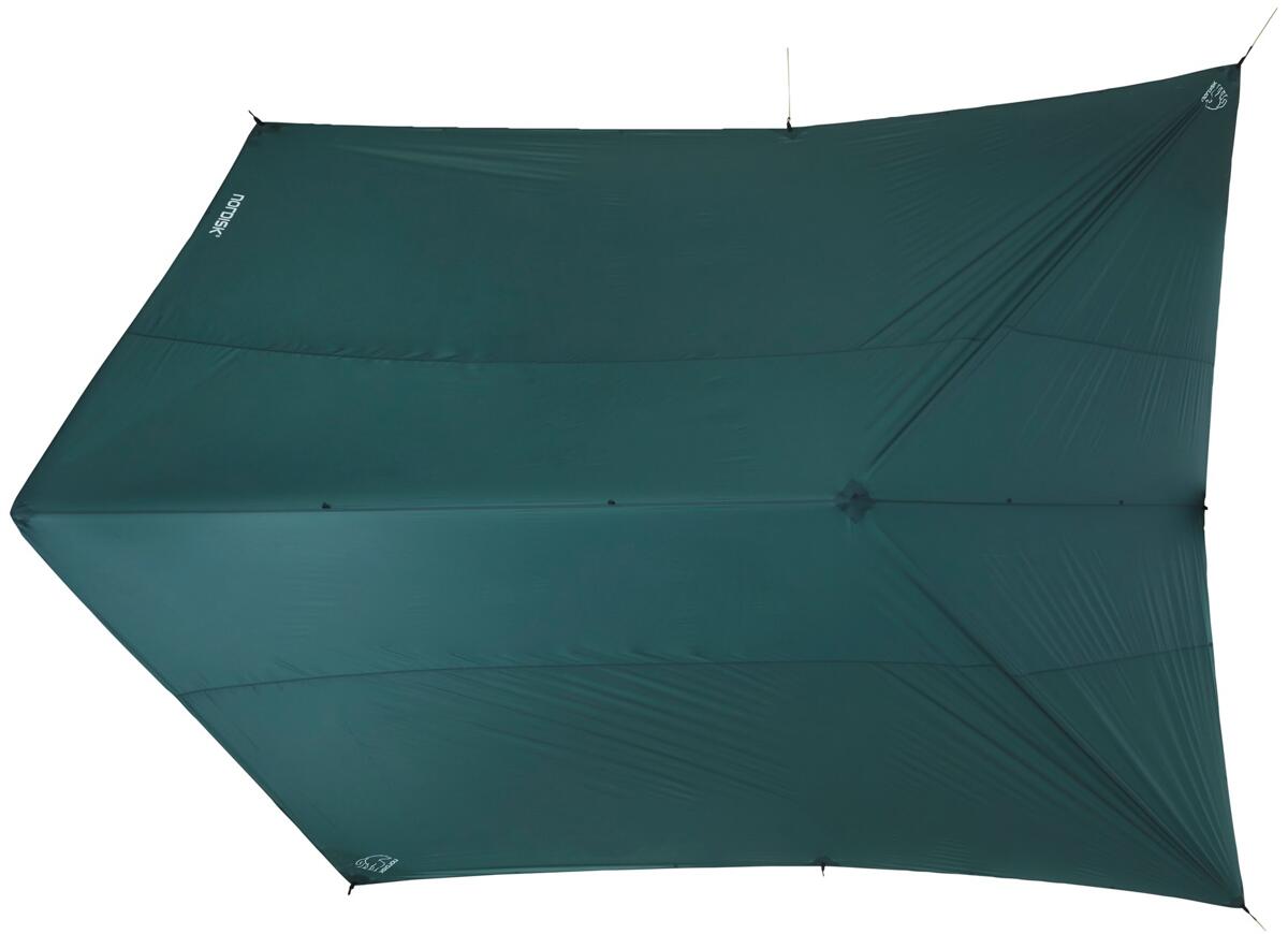 Montert Tarp Voss 20 SI 430x460 cm nylon ripstop på campingplass