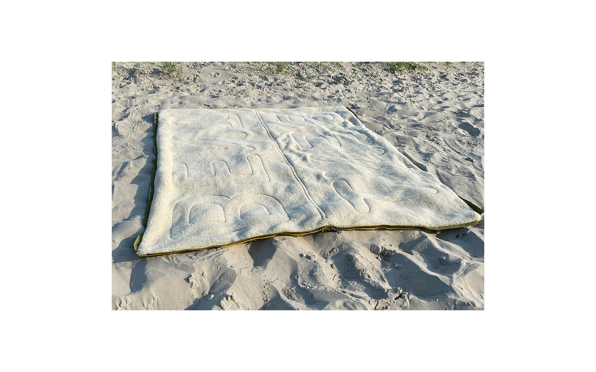 Teppesovepose Bentcho vendbar med veske Scandi 200 x 80 cm - Bent brukt som poncho med hette
