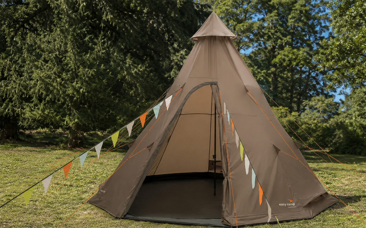 Tipitelt Rands Tipi for 8 personer 3000 mm vannsøyle - Easy Camp satt opp, sett forfra