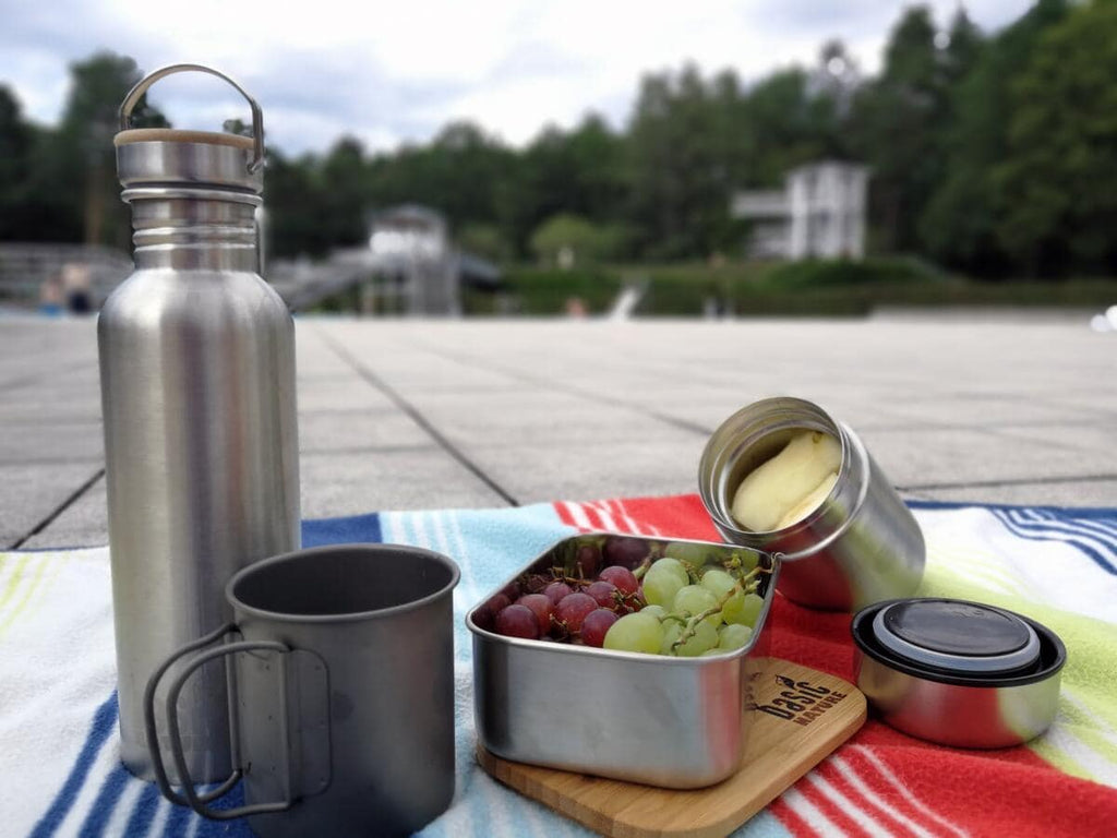 Detaljbilde av klappbare håndtak på Titankopp 375 ml