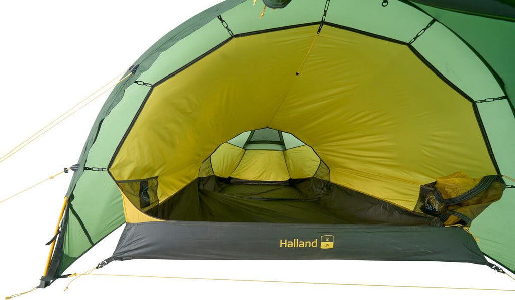 Tunneltelt Halland 2 LW (2.0) 2-pers montert i naturen
