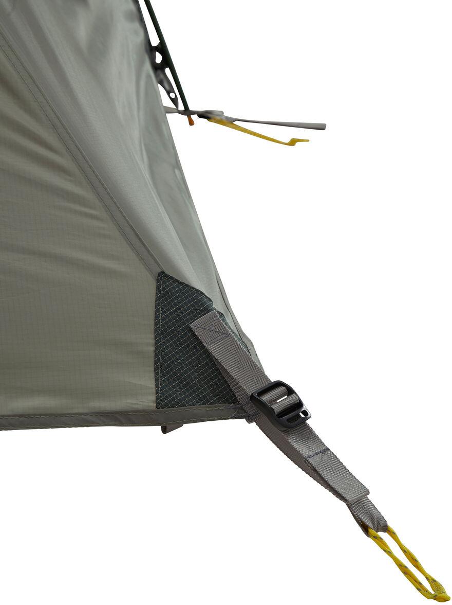 Tunneltelt Outpost 2 2-personer 380x140cm montert i natur
