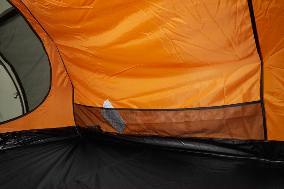 Innvendig utsyn fra Tunneltelt Outpost 3 med ventilasjon