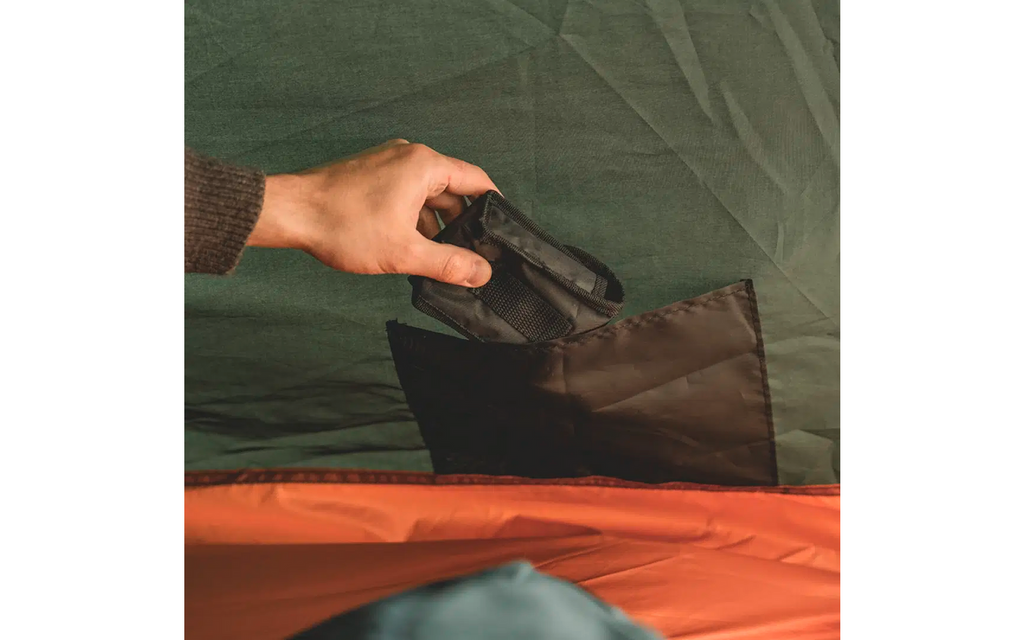 Tunneltelt Pasvik 3 for 3 personer aluminium 3,2 kg - Easy Camp sett bakfra med lufteåpning