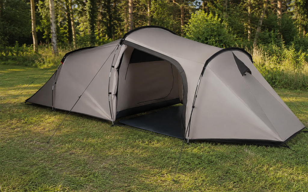 Tunneltelt Wanderlight 3 for 3 personer polyester 7,7 kg - Kampa sett forfra på campingplass