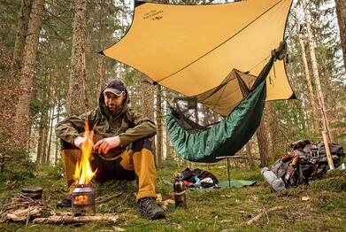 Detalj av Underquilt XXL varmebeskyttelse for hengekøye grønn