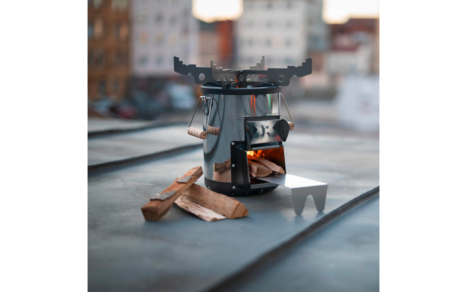Unicross universalkryss for bålsted og kokeplate - Petromax detalj