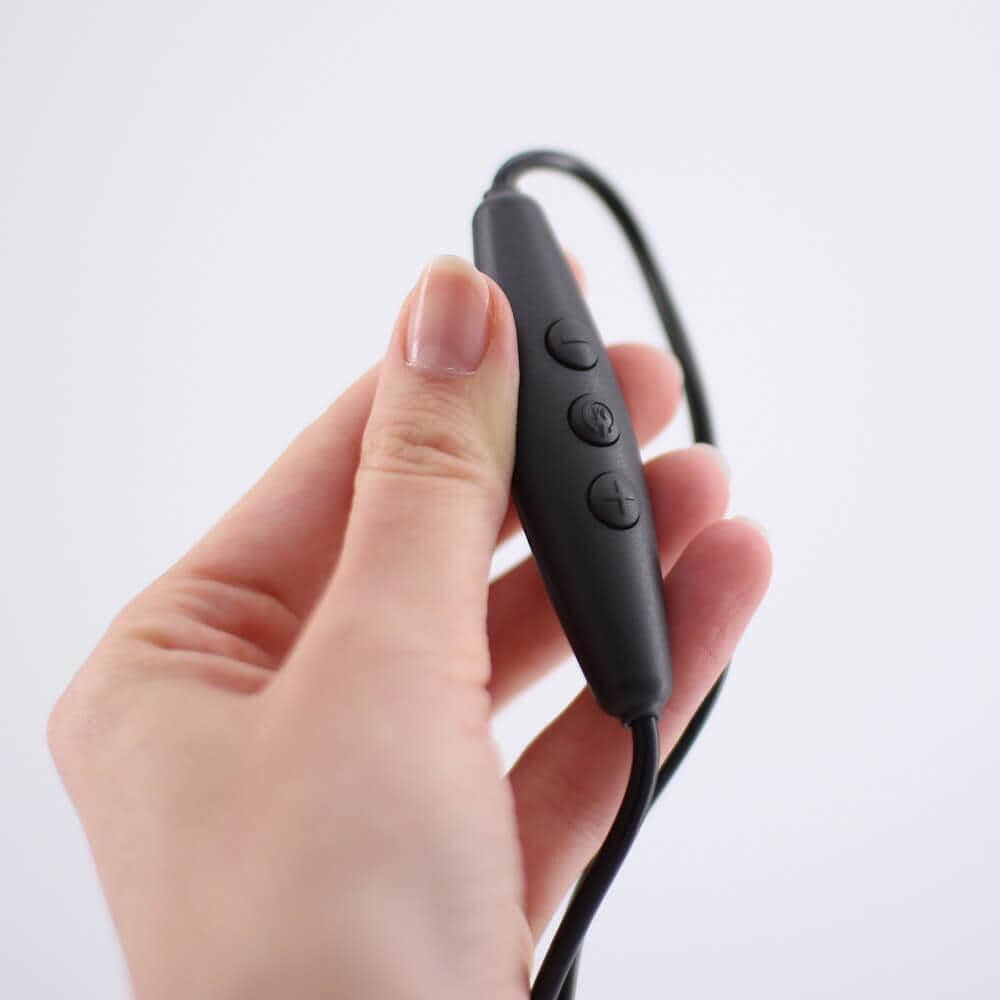 USB-lyslenke 10 m med 100 varmhvite LED-lys CAMPWERK montert på telt